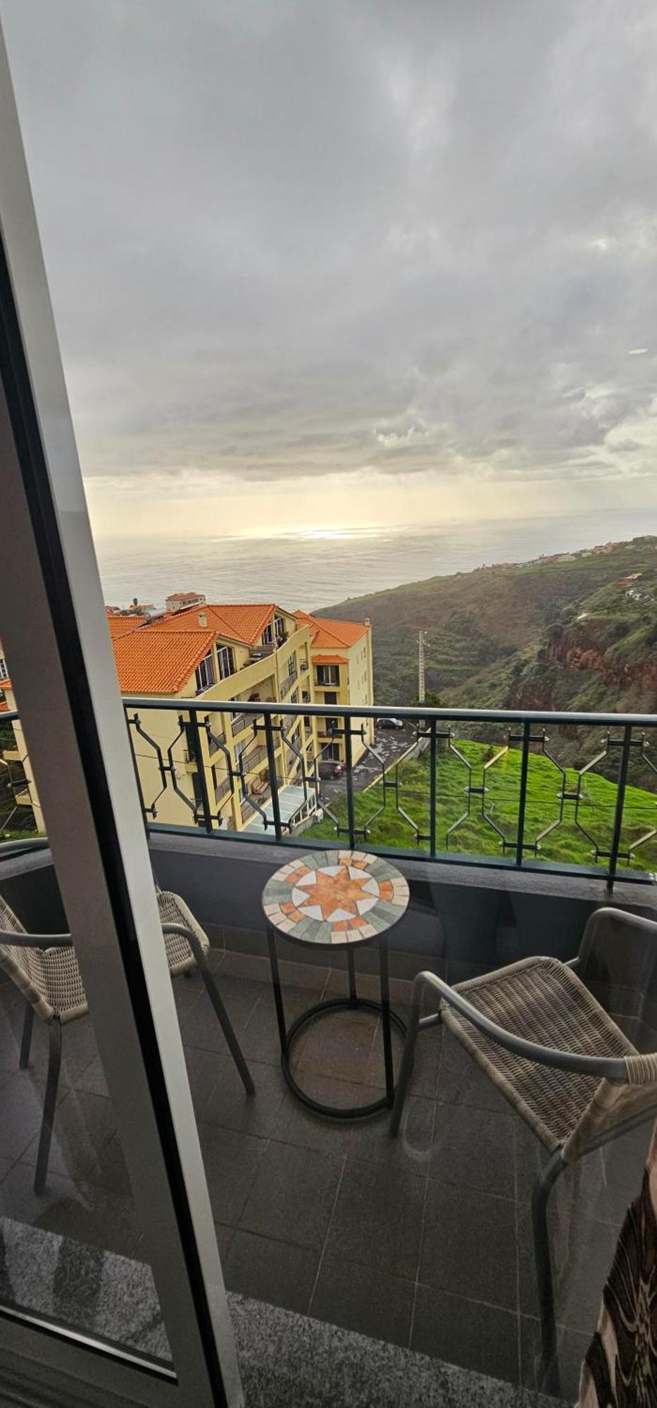 Апартаменты Sunset Star With Sea View Кальета Экстерьер фото